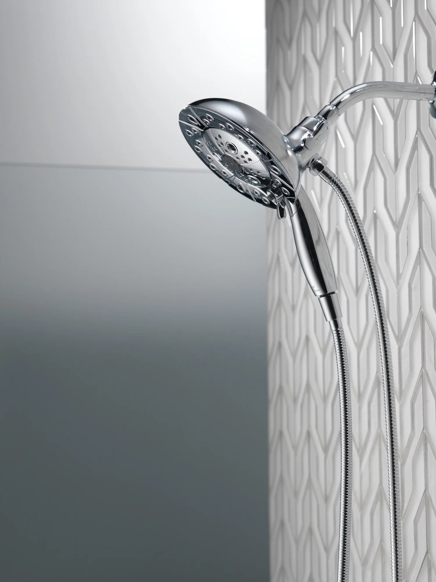 5-Spray Hand Shower and Shower Head Combo in Chrome L5559