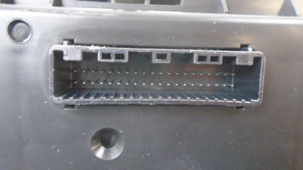 Pre-Owned Subaru Forester Heater AC Temperature Controller X299589