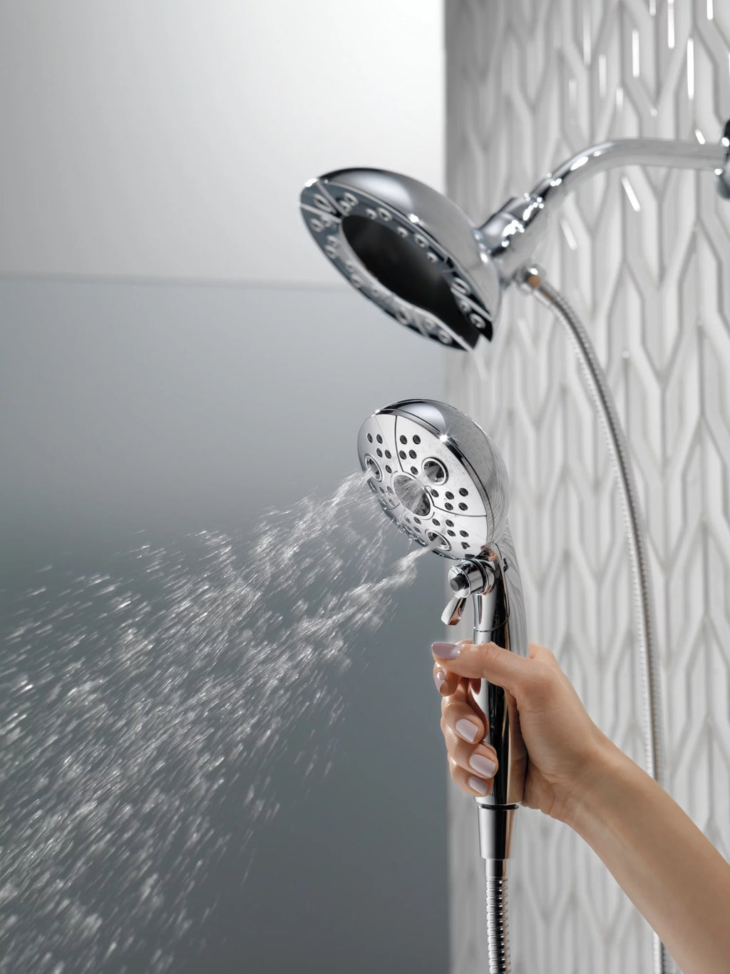 5-Spray Hand Shower and Shower Head Combo in Chrome L5559