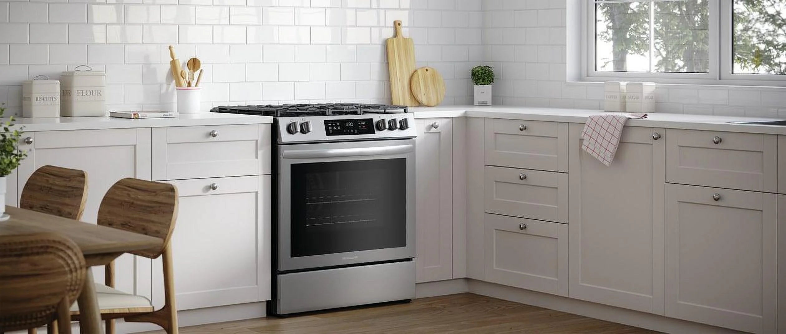 30" Front Control Gas Range with Convection Bake M1918