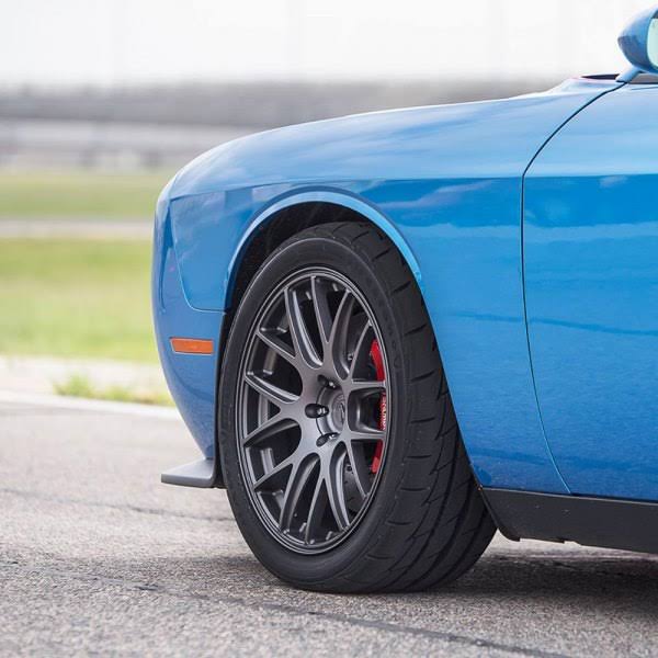245/45R19 98W Performance Tire T164