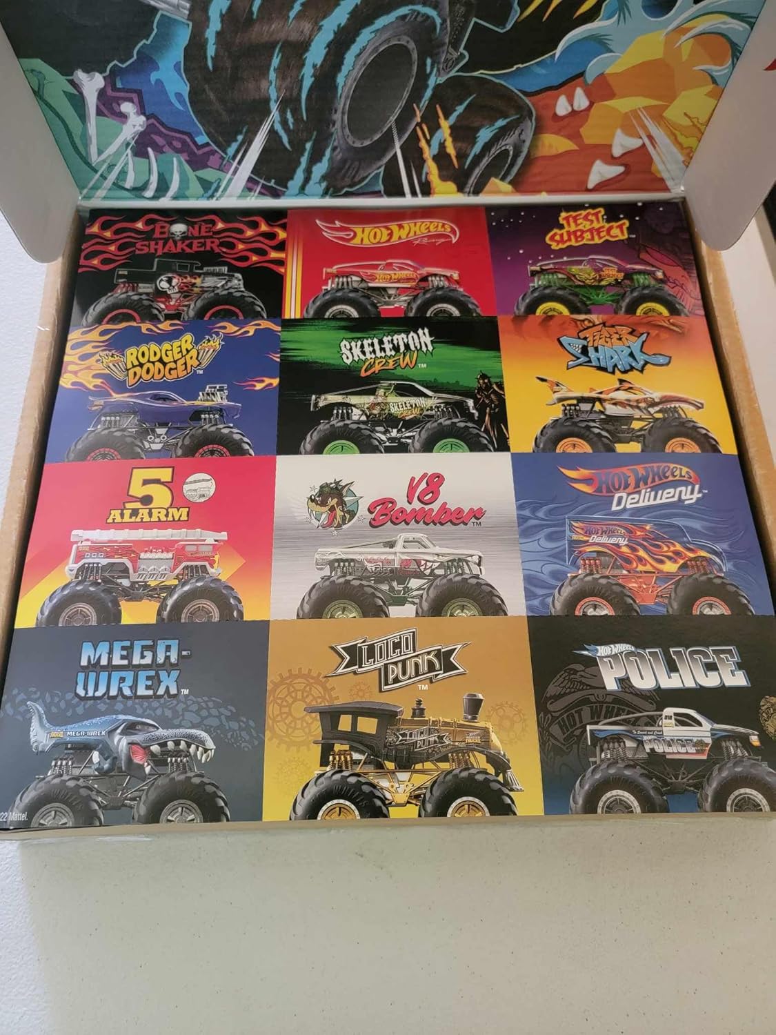 Monster Trucks Diecast Car 12-Pack H151