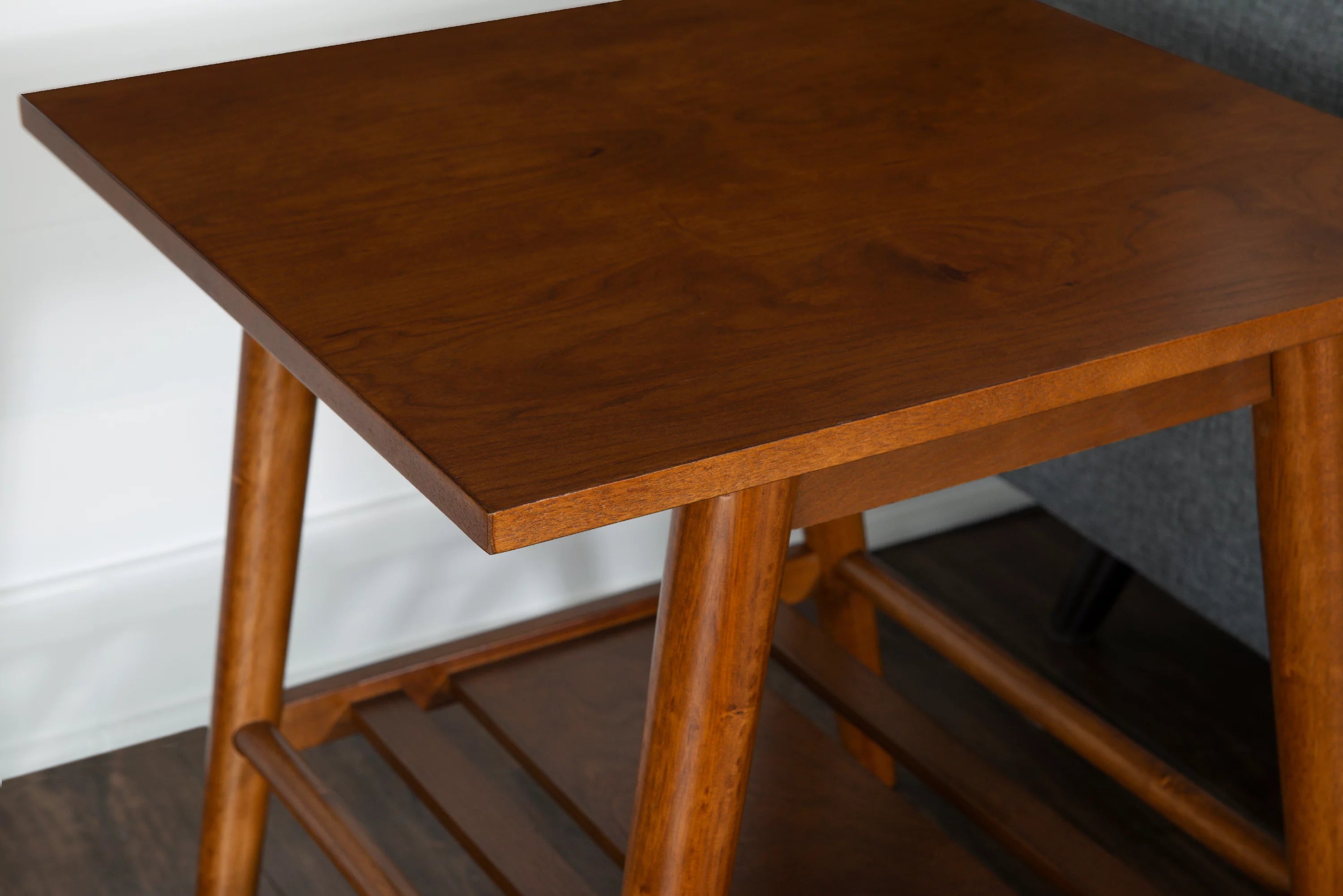 Mid-Century Indoor Console Table, Walnut V131