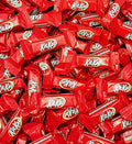 Kit Kat Snack Size – Red Crisp Wafers Snack Size Milk Chocolate Candy Bars - Individually Wrapped - Bulk Pack - 4 Pound (Pack of 1)