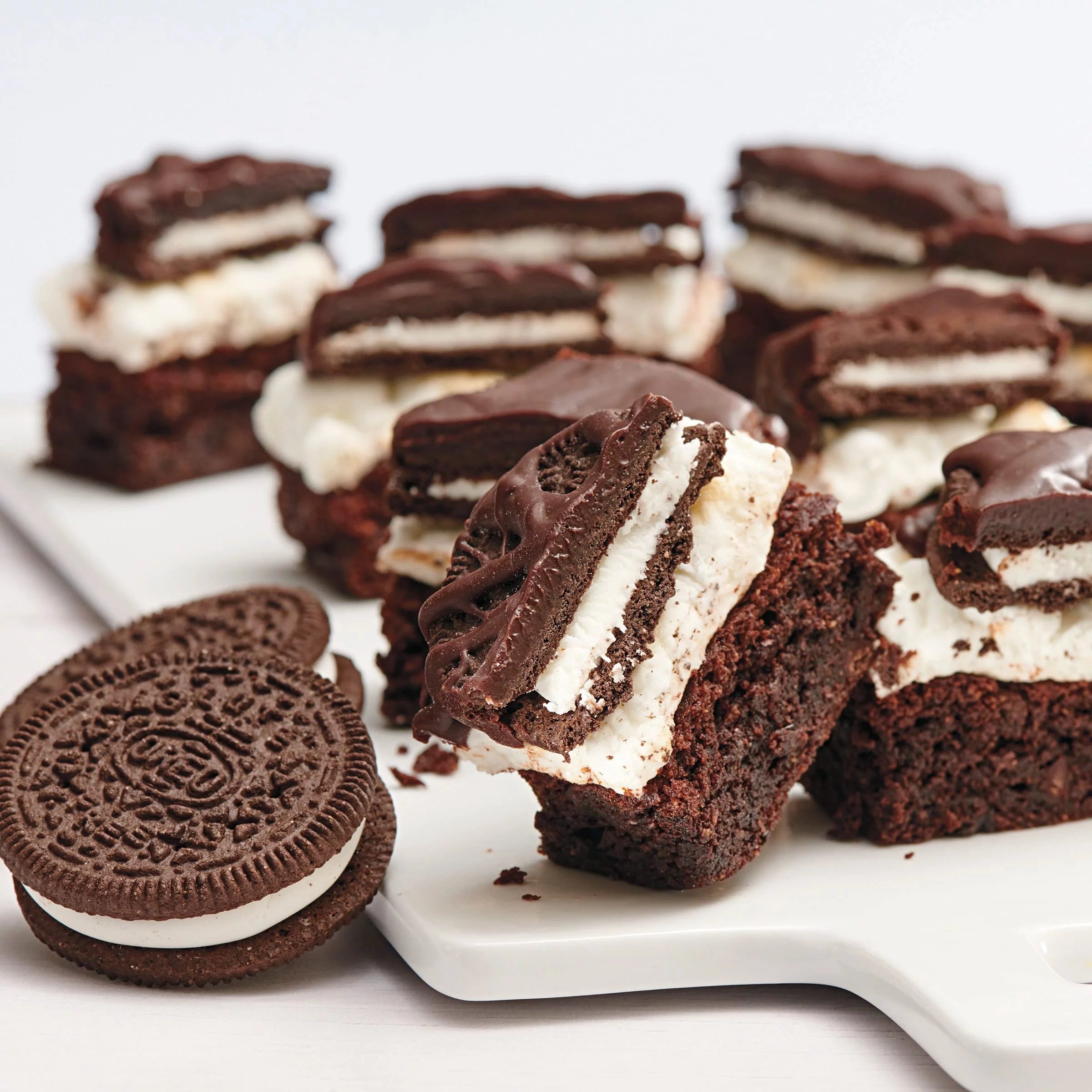 Gluten Free Chocolate Sandwich Cookies, 24 Pack L543948