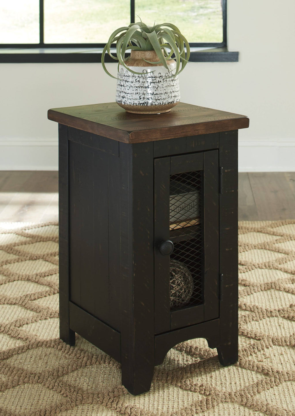 Chair Side End Table H71489