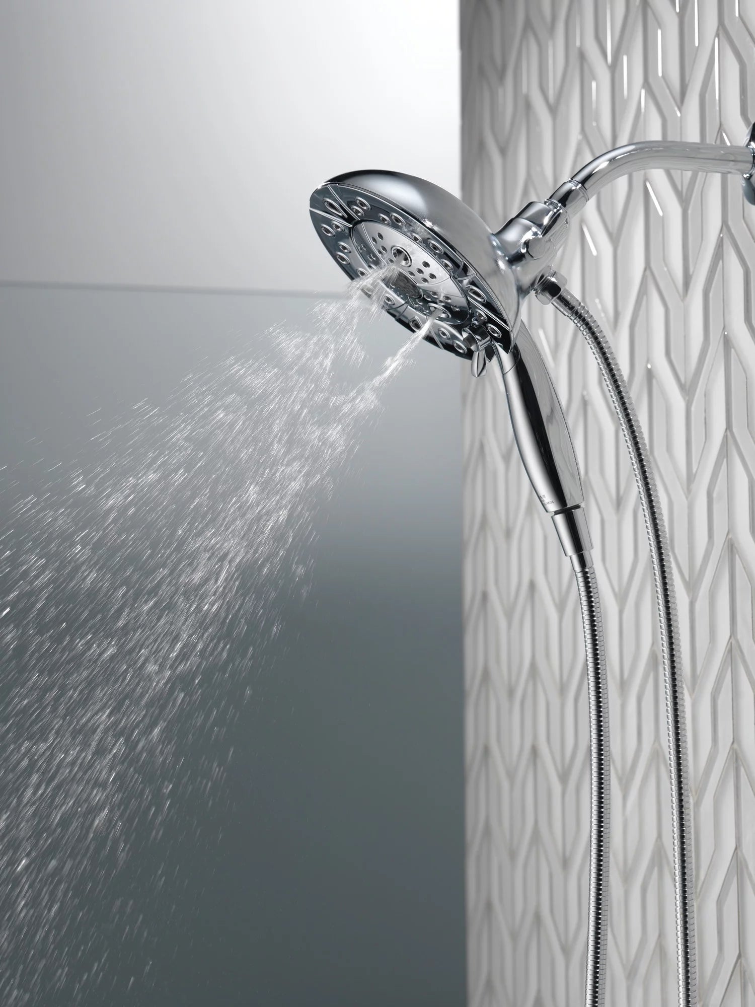 5-Spray Hand Shower and Shower Head Combo in Chrome L5559