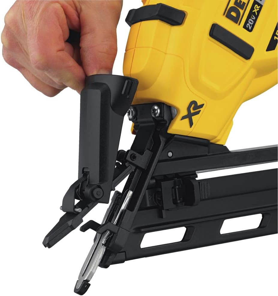 15GA Angled Finish Nailer, 20V Cordless M7517