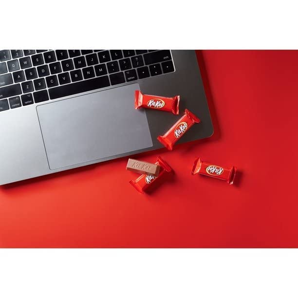 Red Crisp Wafers Milk Chocolate Candy Bars, Individually Wrapped, 4 Pound R83832