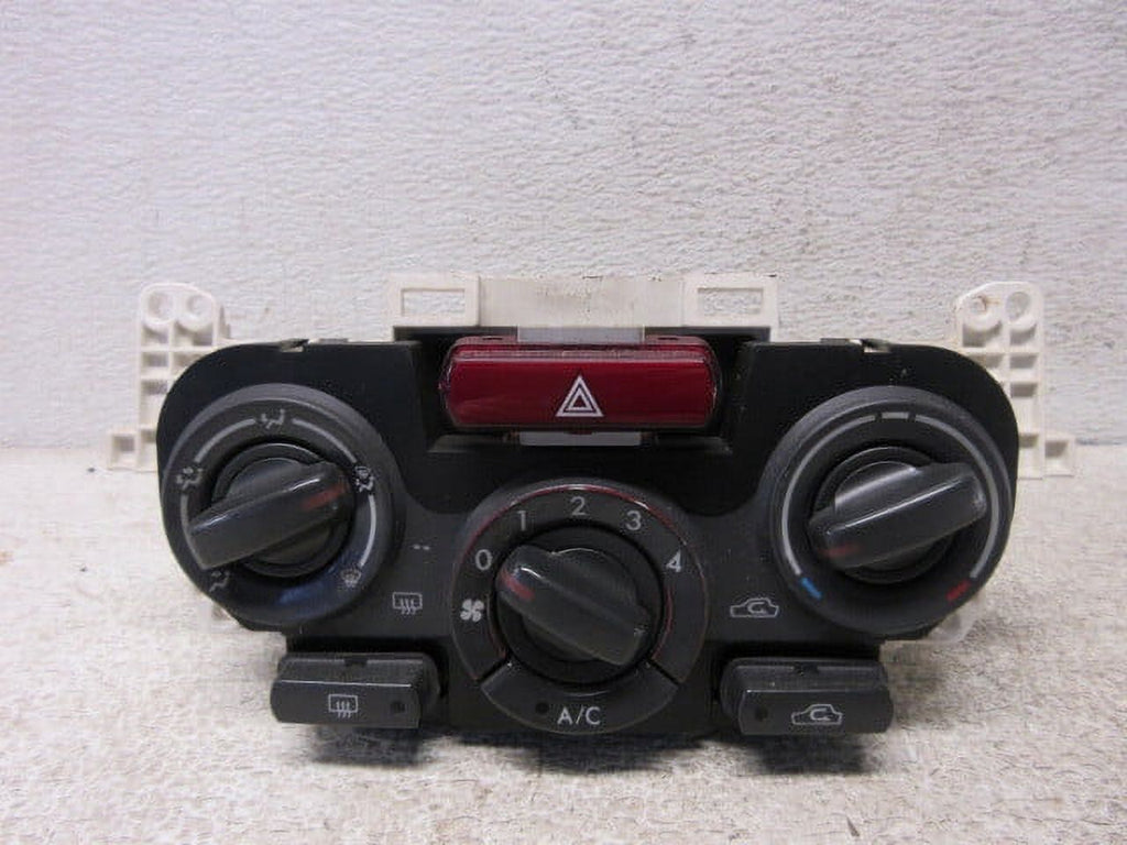 Pre-Owned 2009-2013 Subaru Forester Heat A/C Temperature Control Unit OEM LKQ (Good)