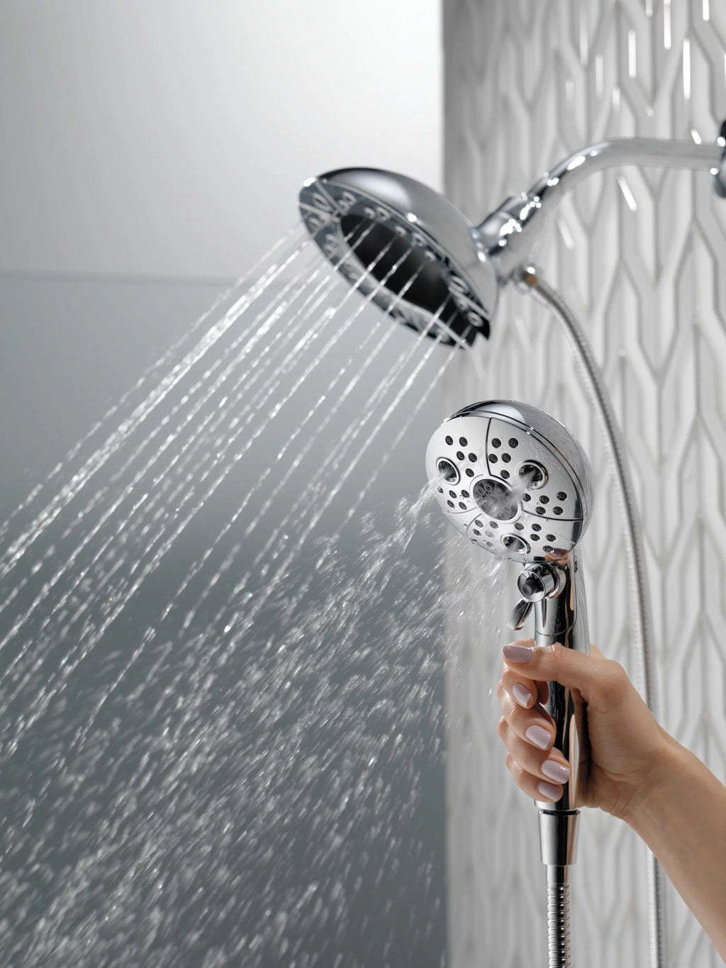 5-Spray Hand Shower and Shower Head Combo in Chrome L5559