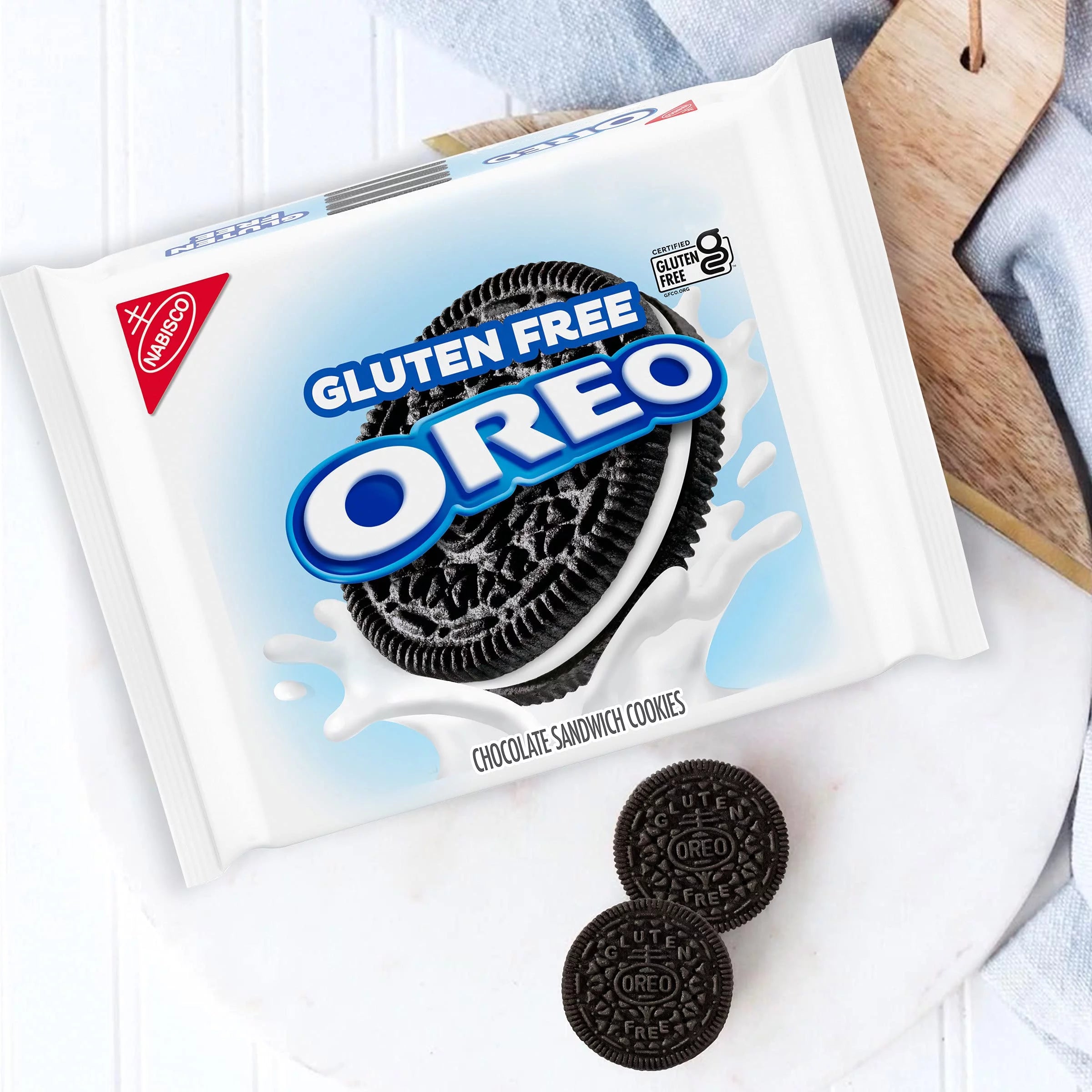 Gluten Free Chocolate Sandwich Cookies, 24 Pack L543948