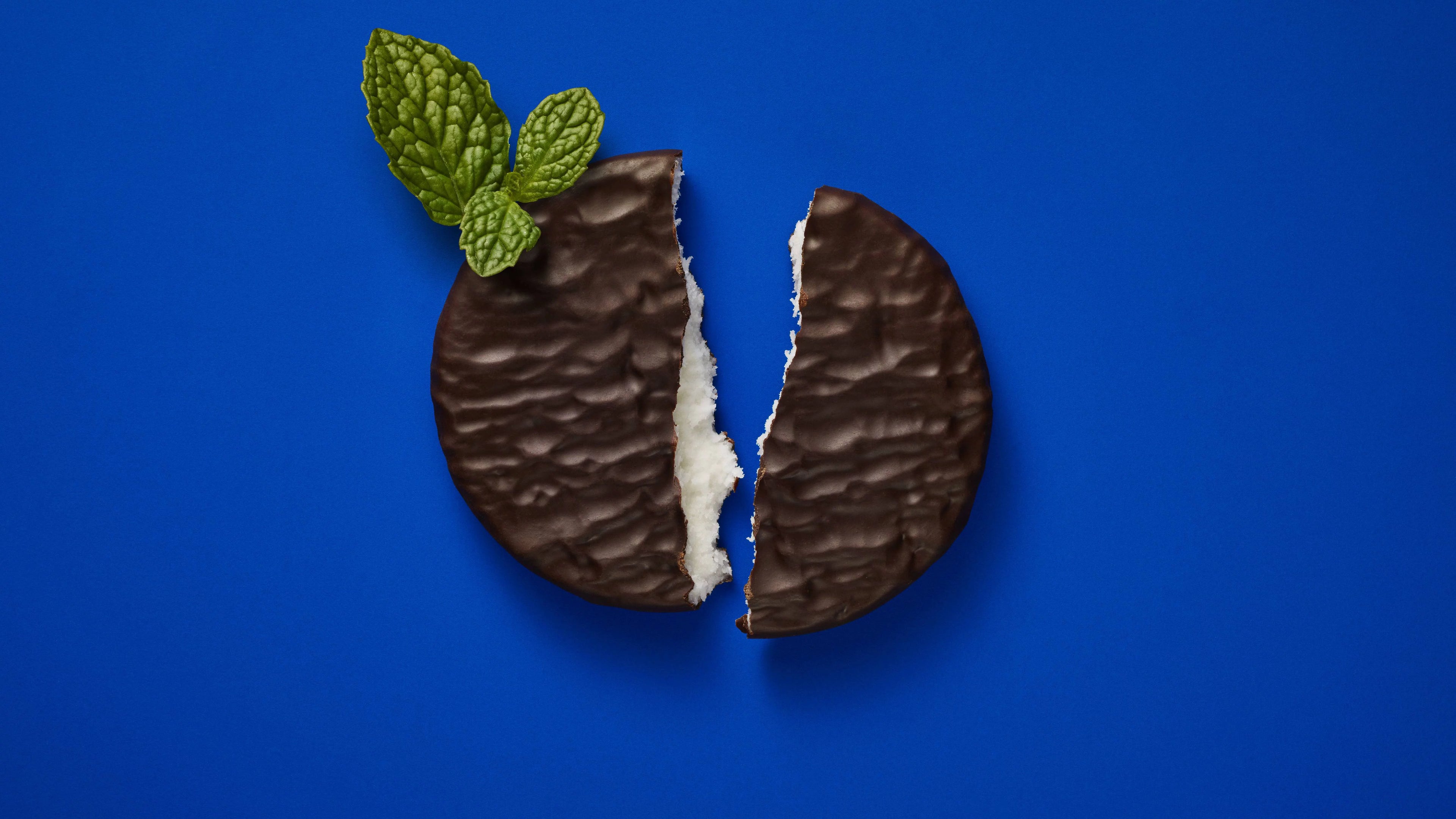 Peppermint Patties Dark Chocolate Candy, 40 Oz K327492